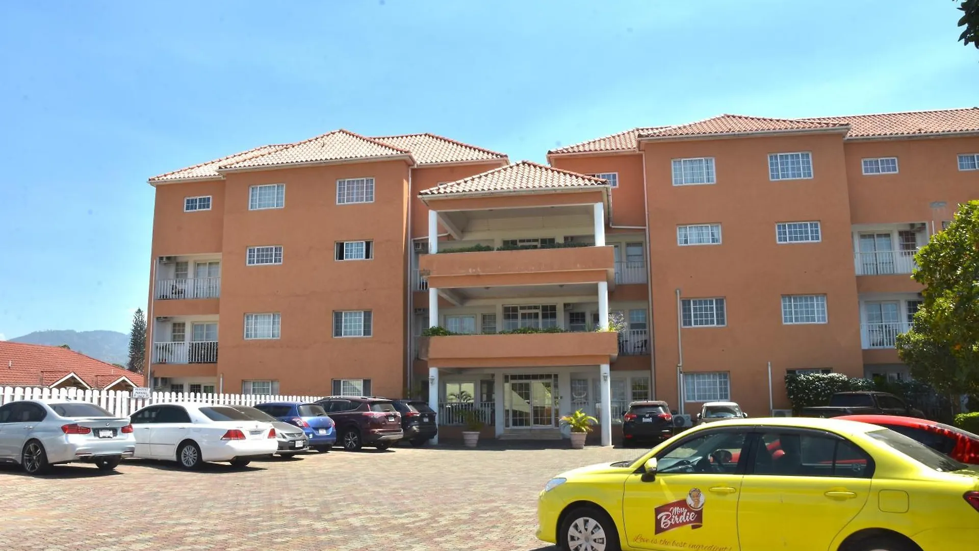Embassy Deluxe 2 Apartamento Kingston 0*,  Jamaica