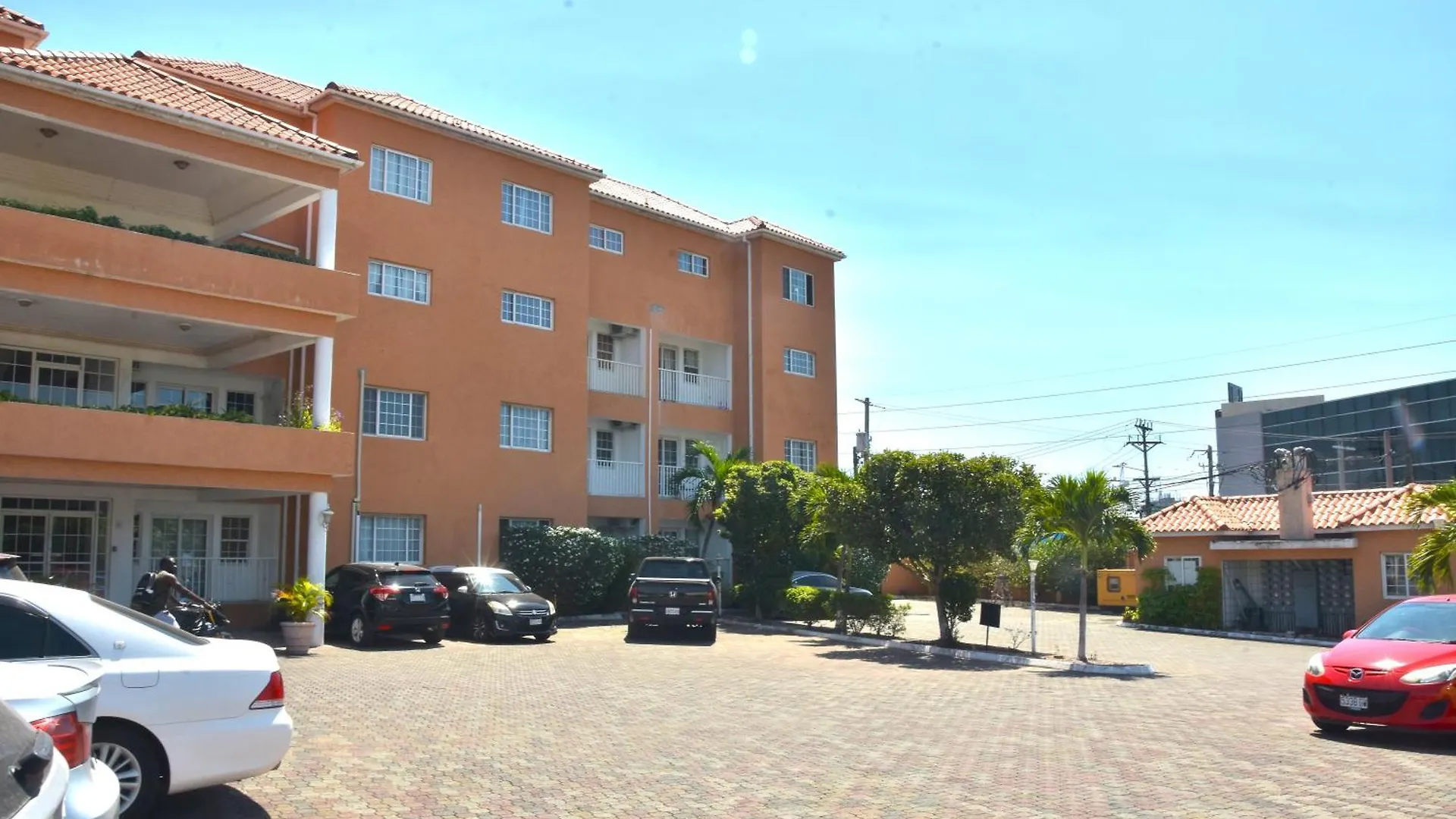 Embassy Deluxe 2 Apartamento Kingston